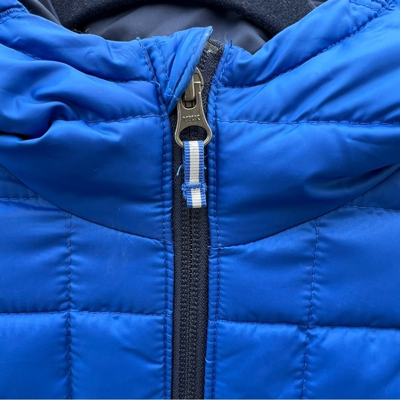 Columbia boy puffer jacket. Size Medium - Picture 3 of 7